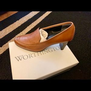 Worthington- Women’s heel Tan leather shoes